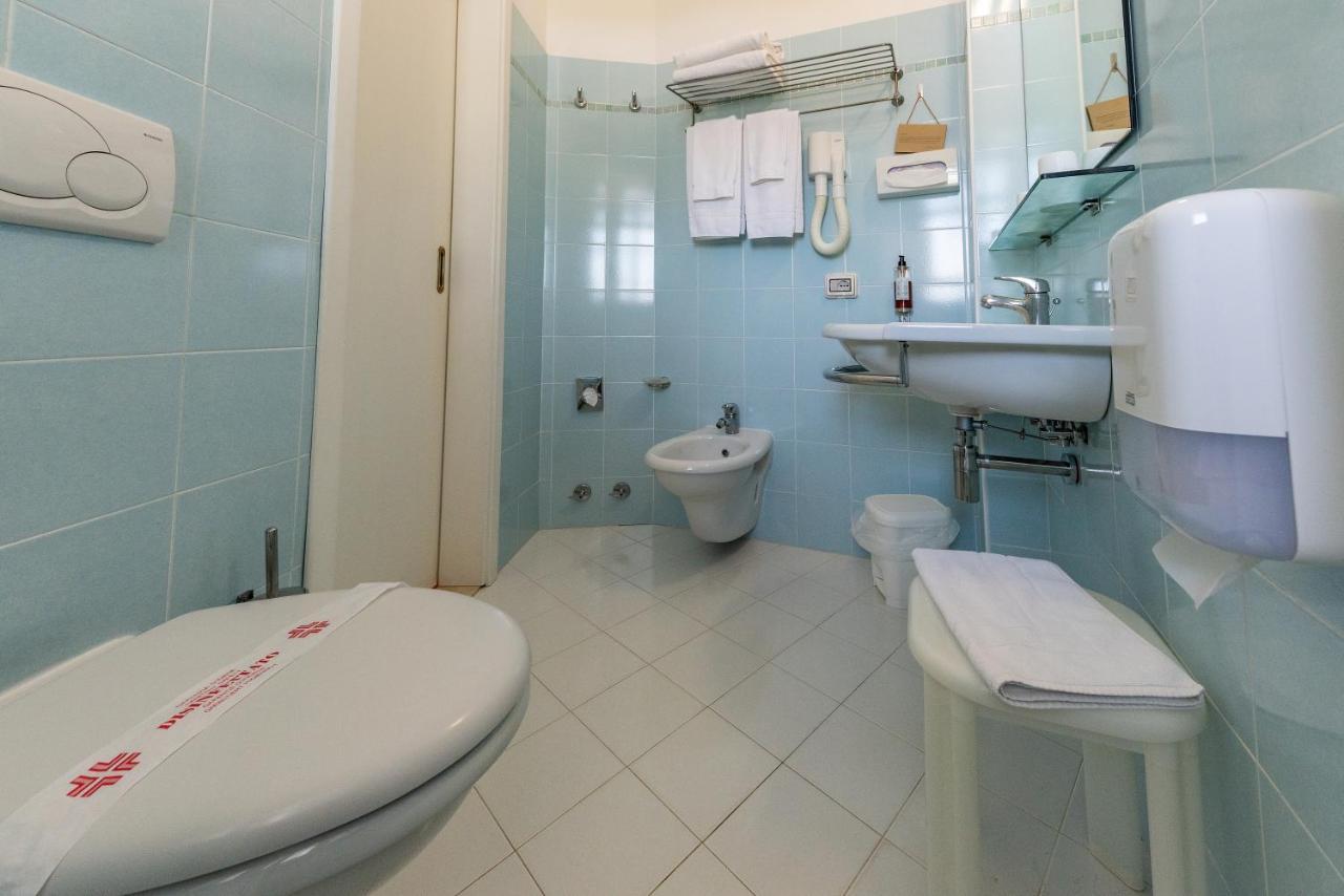 Hotel Escorial Cervia Luaran gambar