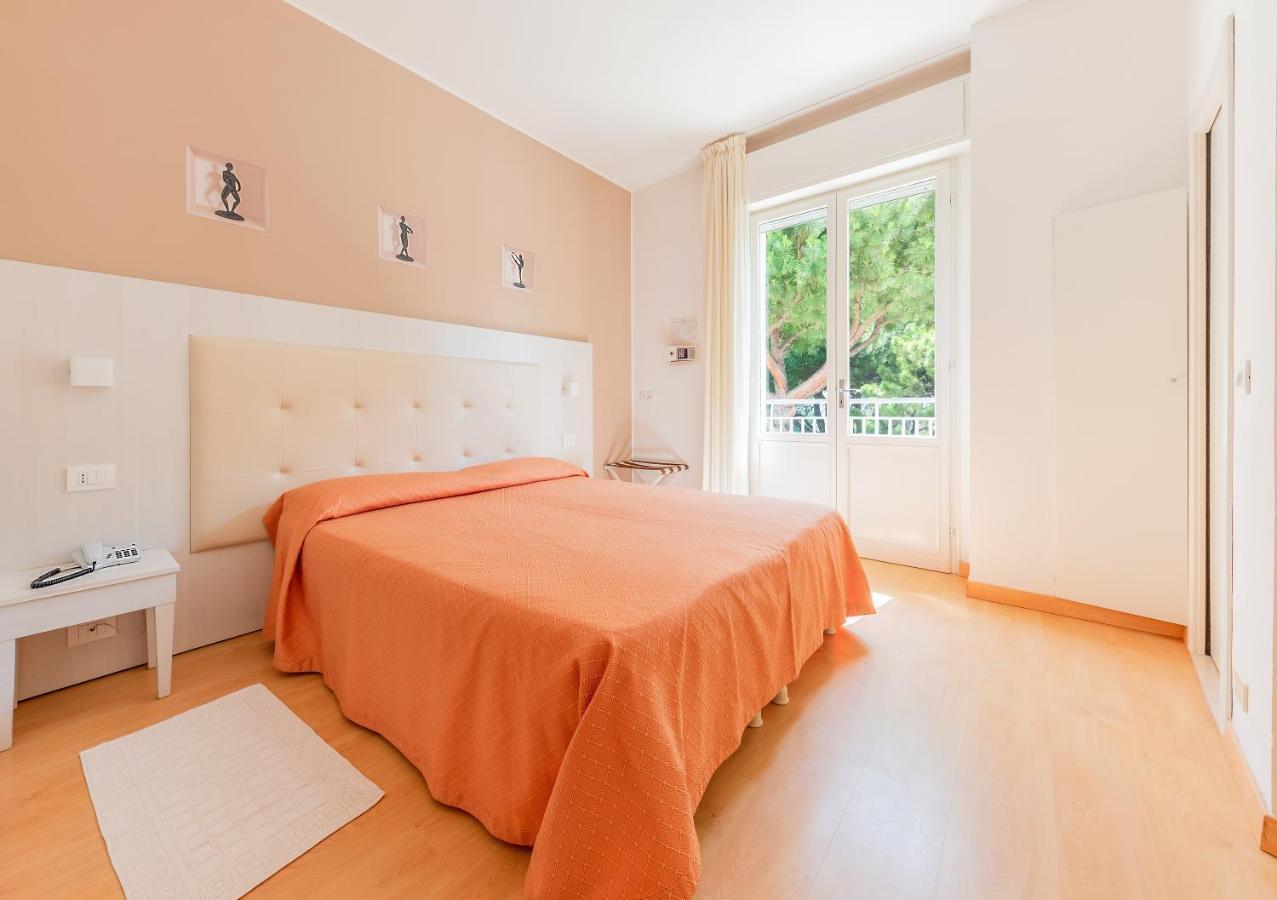 Hotel Escorial Cervia Luaran gambar
