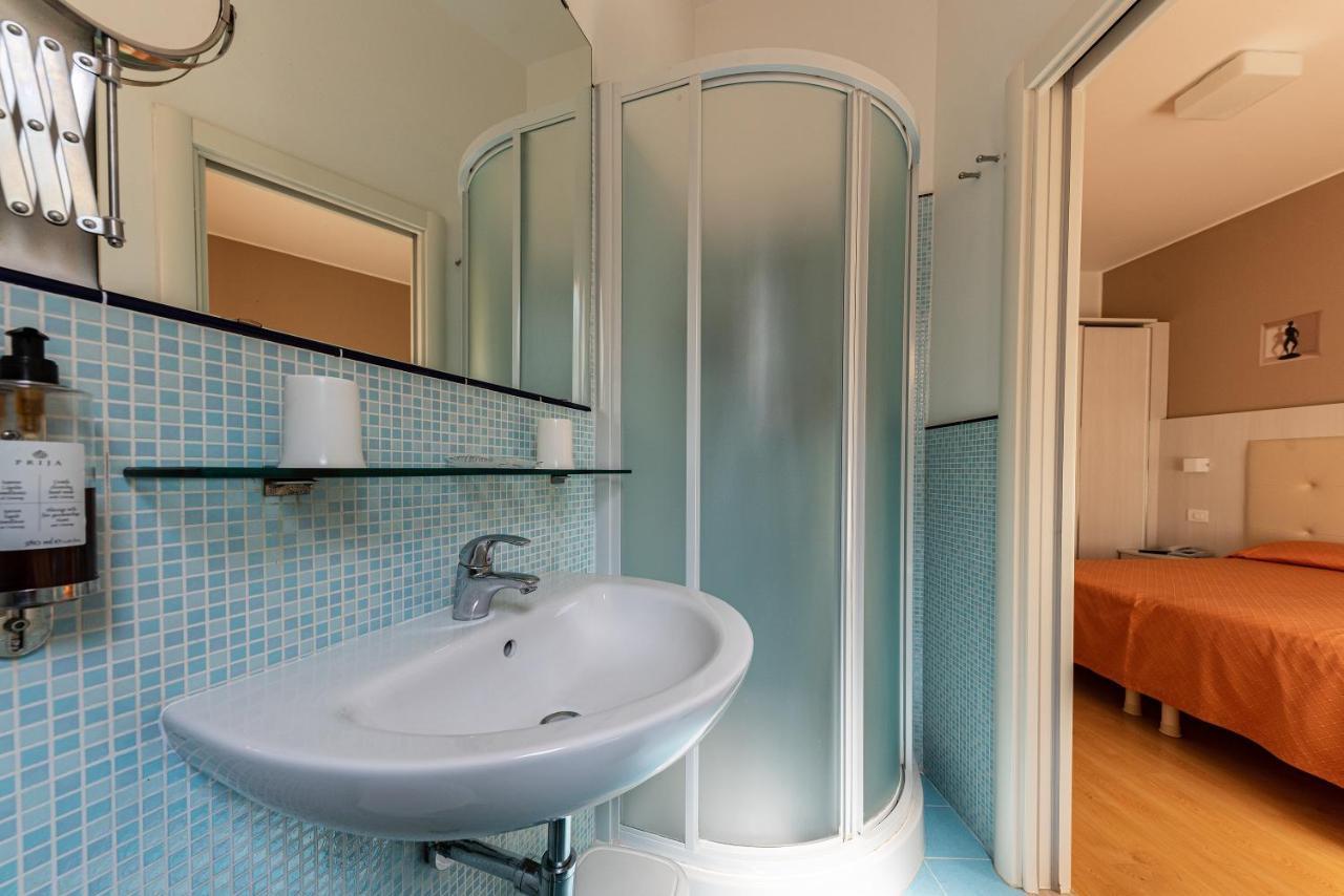 Hotel Escorial Cervia Luaran gambar