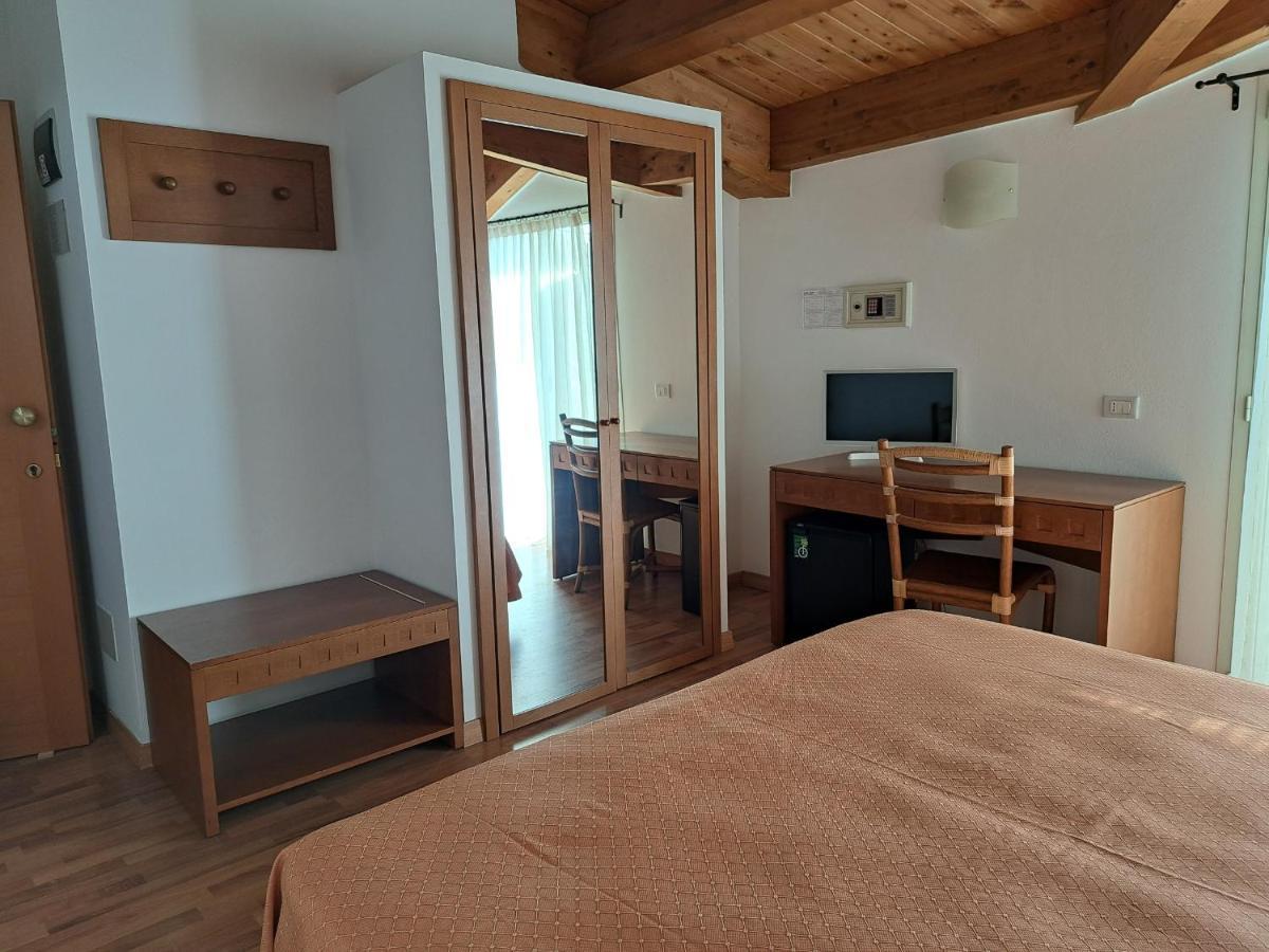 Hotel Escorial Cervia Luaran gambar