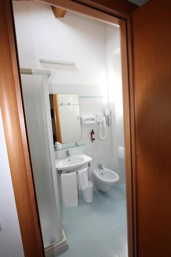 Hotel Escorial Cervia Luaran gambar